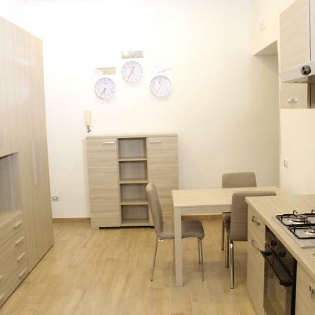 B&B Flower'S House Napoli Bagian luar foto