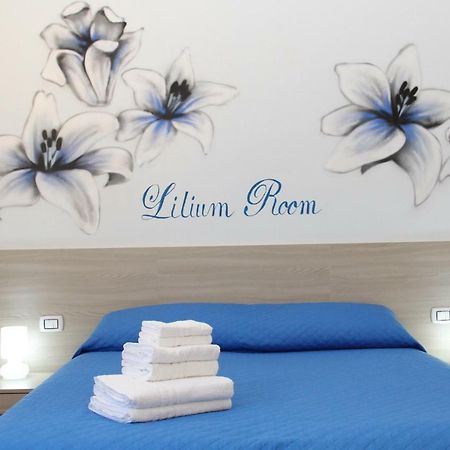 B&B Flower'S House Napoli Bagian luar foto