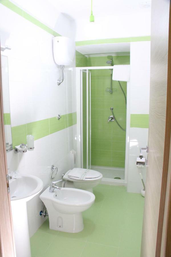 B&B Flower'S House Napoli Bagian luar foto