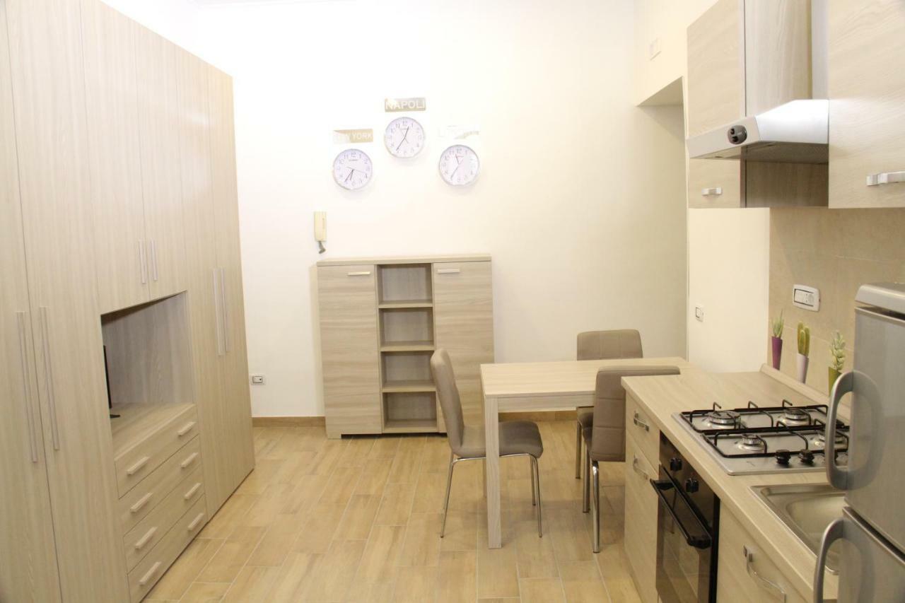 B&B Flower'S House Napoli Bagian luar foto