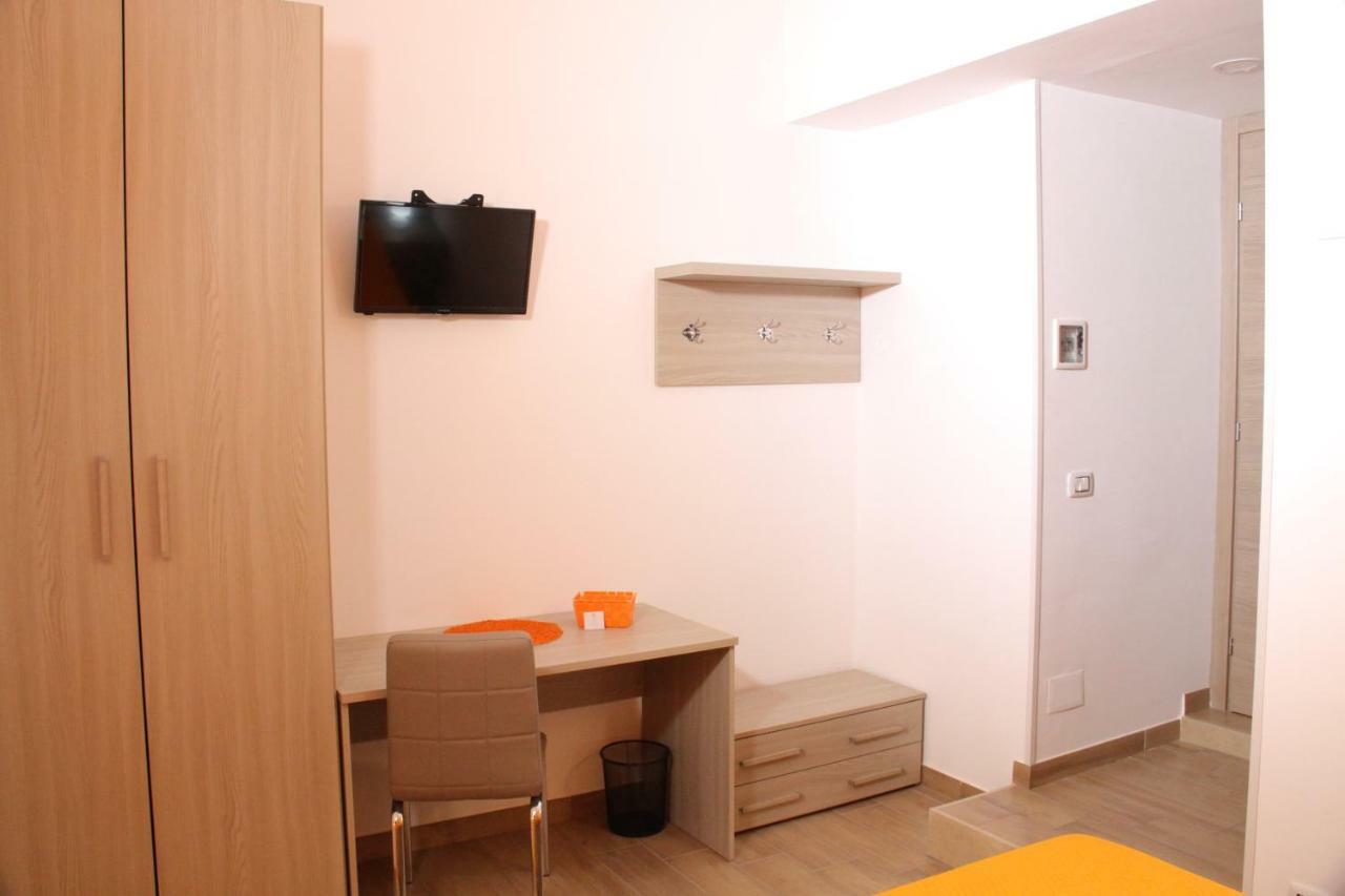 B&B Flower'S House Napoli Bagian luar foto
